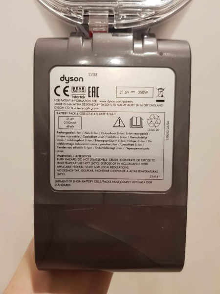 Dyson V6 cordless vacuum - not working - good for parts63021282179969113