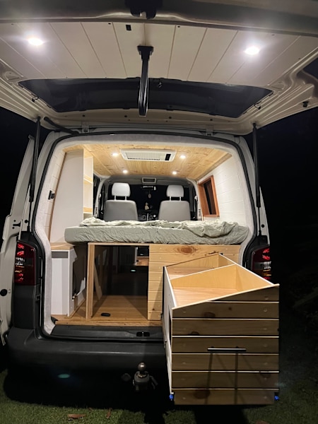 VW campervan62935685494401111