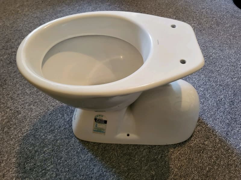 Caroma toilet bowl--New63438081706371110