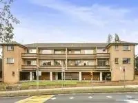 Renovated 2 bedroom unite in  unit in super location!63007555951617110