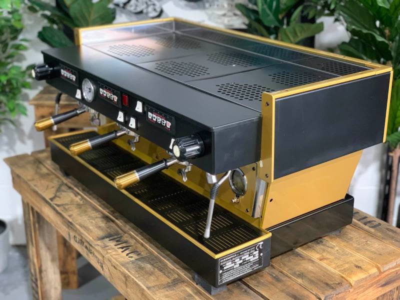 LA MARZOCCO LINEA CLASSIC 3 GROUP BLACK GOLD ESPRESSO COFFEE MACHINE63442044029443111