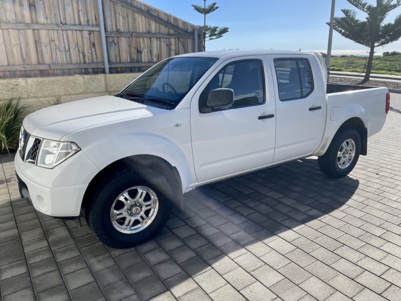 2011 nissan navara rx 4x4