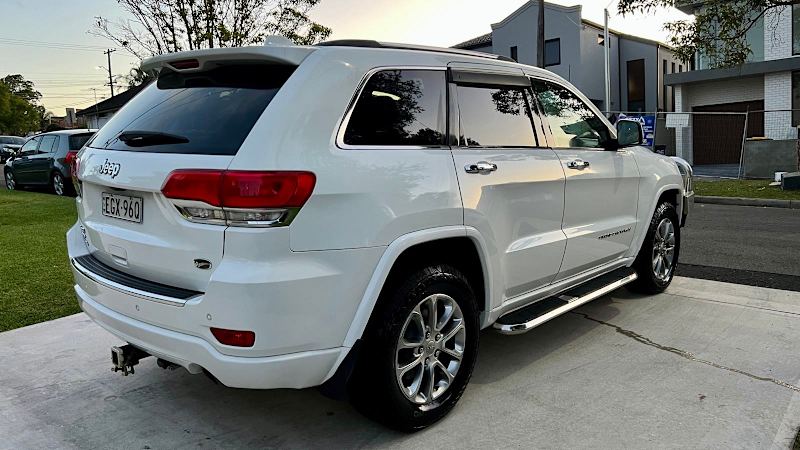Jeep Cherokee Overland 62882771181954111