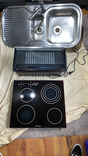 Westinghouse 60CM 4 Zone Ceramic Cooktop63016486086273112