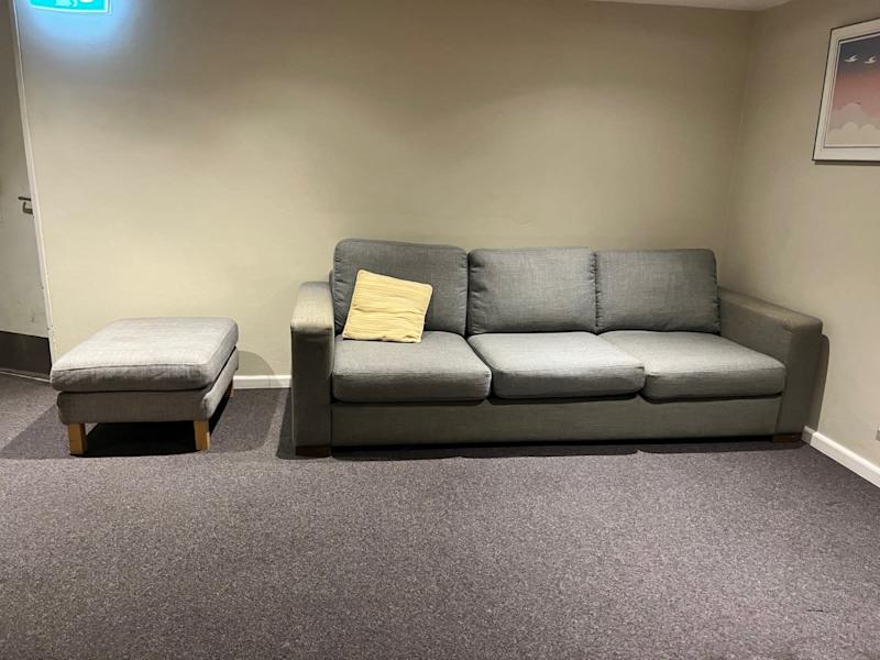 FREE COUCH62864724573825116