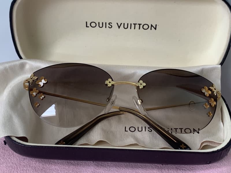 Louis Vuitton Z0051U Flower Desmayo Cat Eye Sunglasses Brown Good
