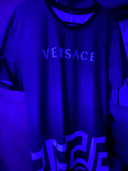 Versace t shirt outlet gumtree