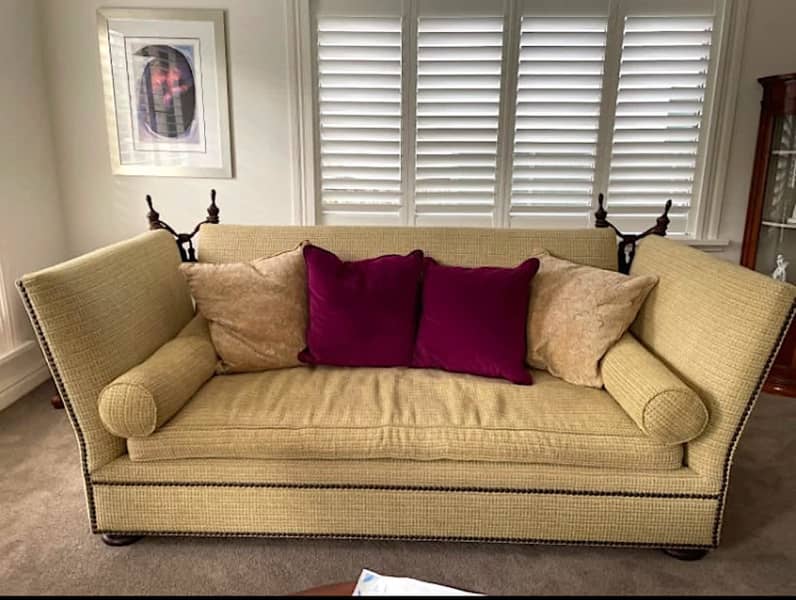 Knole Sofa Finials Baci Living Room