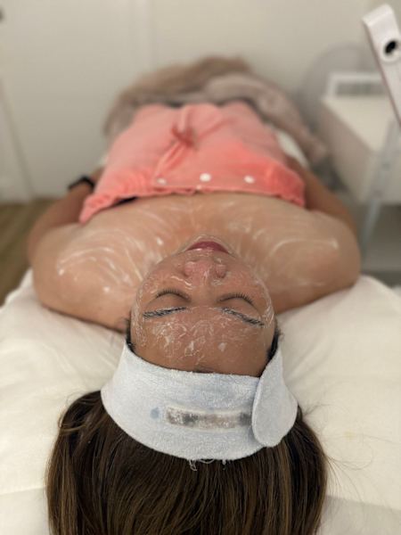 Eyelash extension Services + Teeth Whitening 62863392763778112