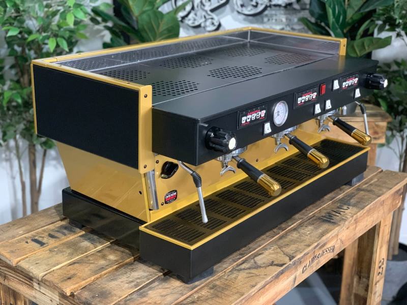 LA MARZOCCO LINEA CLASSIC 3 GROUP BLACK GOLD ESPRESSO COFFEE MACHINE63442044029443114