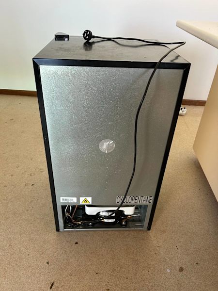 Bar fridge/freezer 63017766126338112