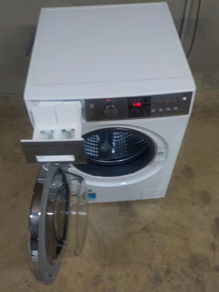 Item 2945 F&P 11kg Washing Machine  (Inc Delivery & Warranty)63016907928322111