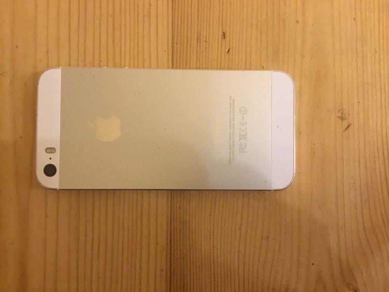 iPhone 5 - For Parts silver white 16 GB | iPhone | Gumtree Australia