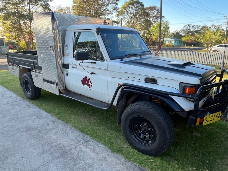 Landcruiser 79 2003 fte hdj62882727885569113