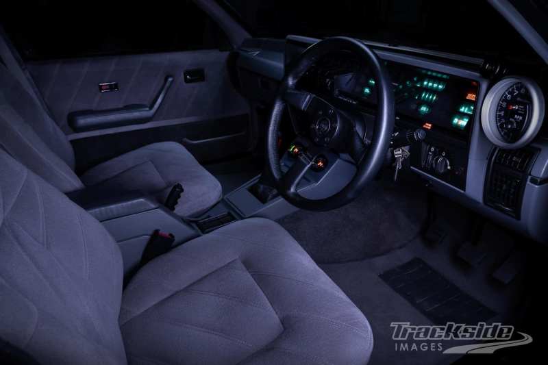 1985 HOLDEN CALAIS VK DIRECTOR 6.7L 6 SPEED MANUEL 4D SEDAN, 5 seats62885349260034113