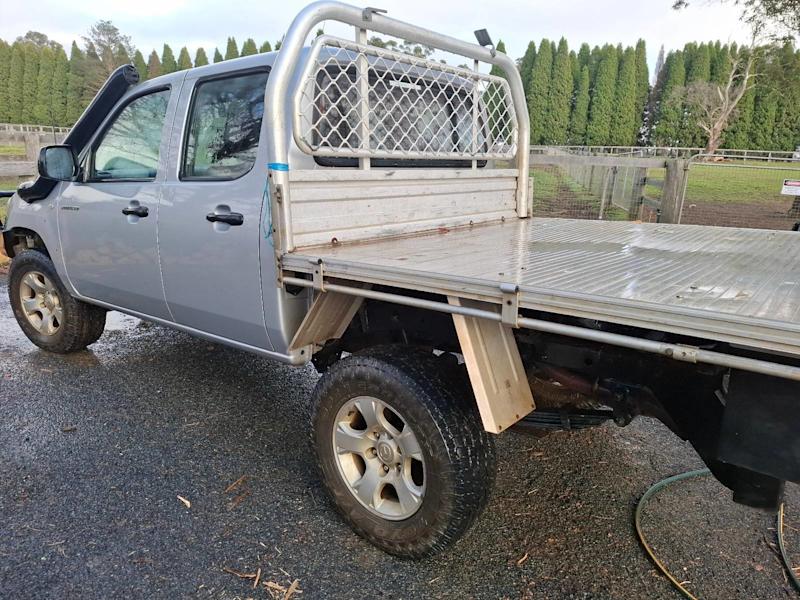 2011 MAZDA BT-50 BOSS B3000 SDX (4x4) 5 SP MANUAL DUAL CAB P/UP, 5 sea62937623824642112