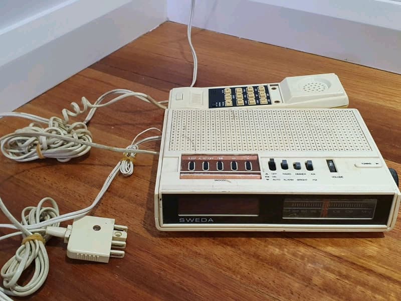 Retro Clock Radio Phone Vintage Radio Phone AM FM Tuning | Other Antiques,  Art & Collectables | Gumtree Australia Brimbank Area - St Albans |  1309607846