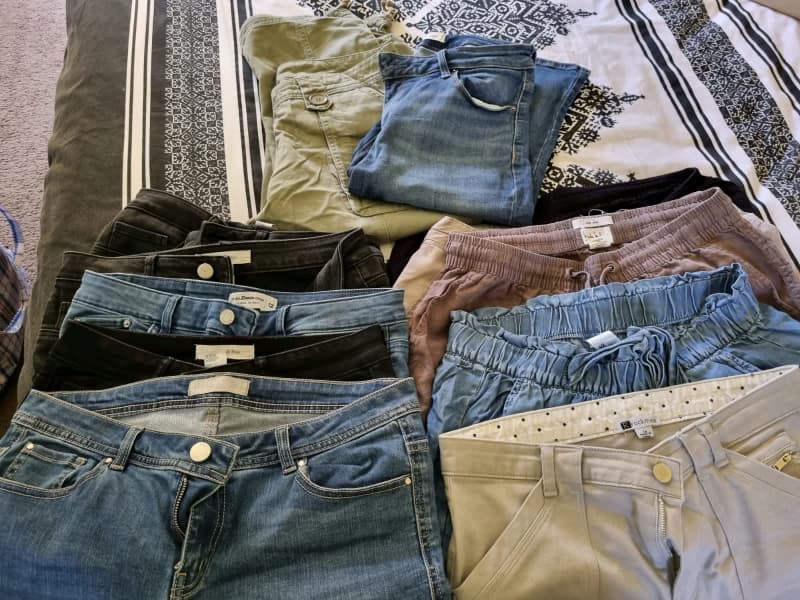 Bulk lot of ladies clothes | Pants & Jeans | Gumtree Australia Gold Coast  South - Varsity Lakes | 1302635907