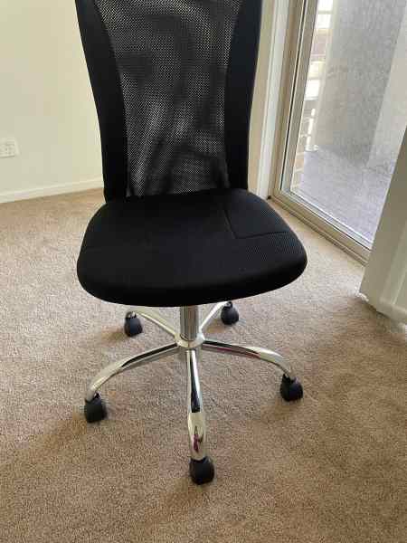 reade mesh chair