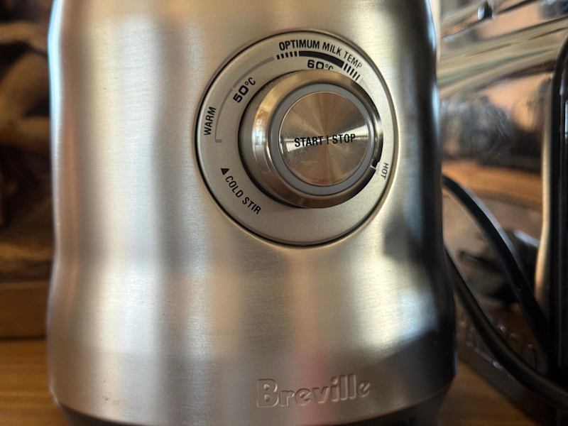 Breville Milk Frother machine / as new / Nespresso pod machine63022633773569113