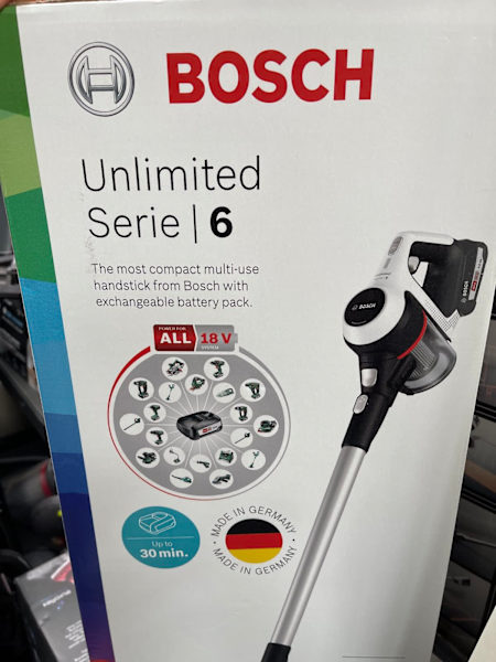 Bosch Unlimited series 6 cordless stick vacuum63018174823938111