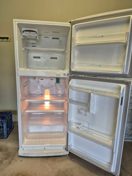 Whirlpool Fridge and freezer 360 Litre 5 starts 63470144020610112