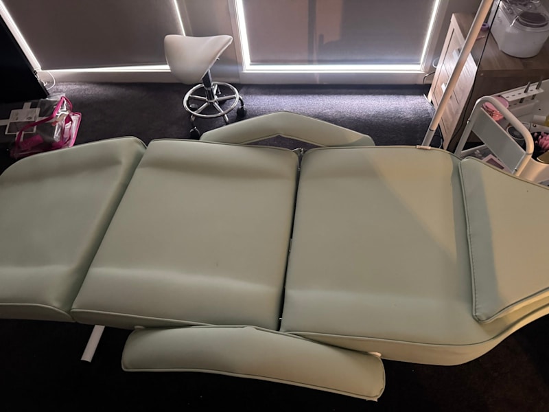 Beauty room bed62995718093057112