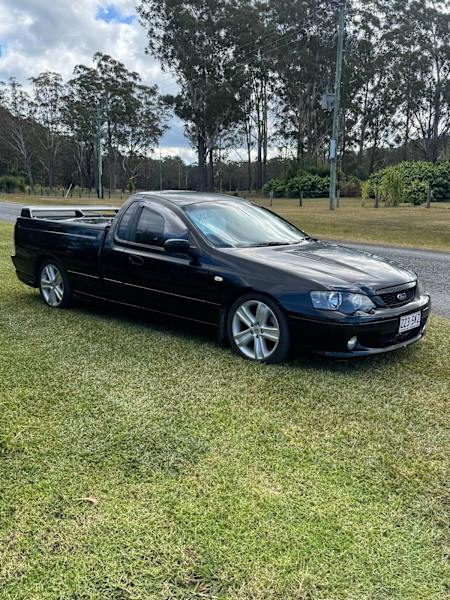 XR8 2005 Ute with lockable hardtop lid62933705999234113