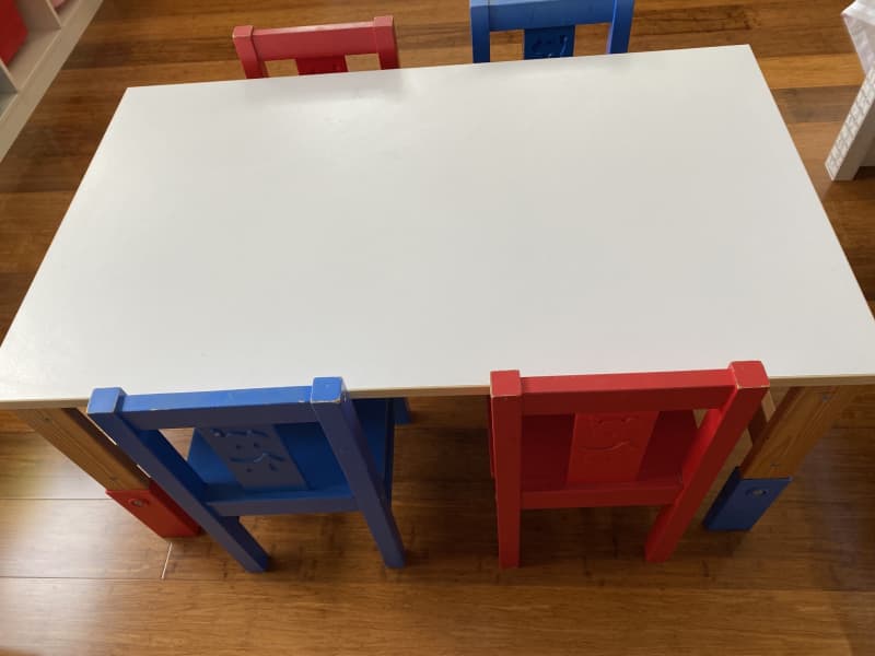 gumtree childrens table and chairs