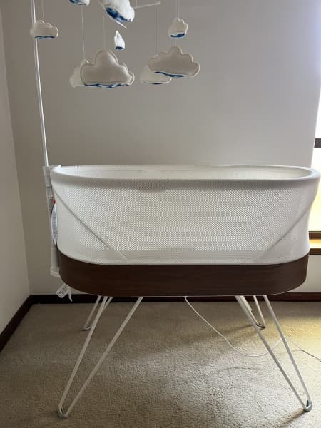 Buy used snoo clearance bassinet