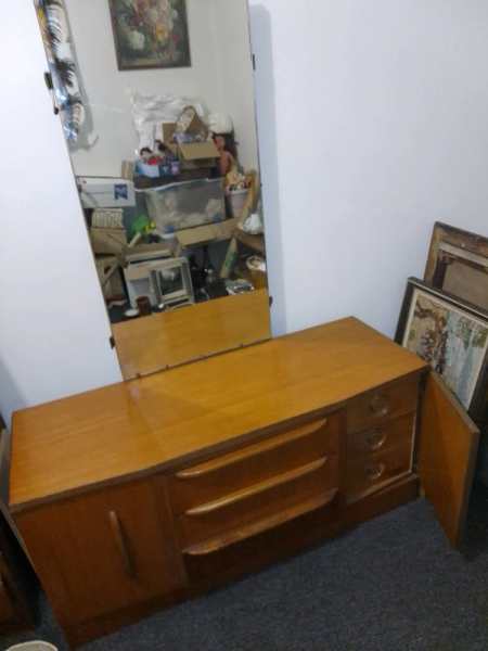 Vintage Bedroom Dresser with Mirror MCM62863840798979111