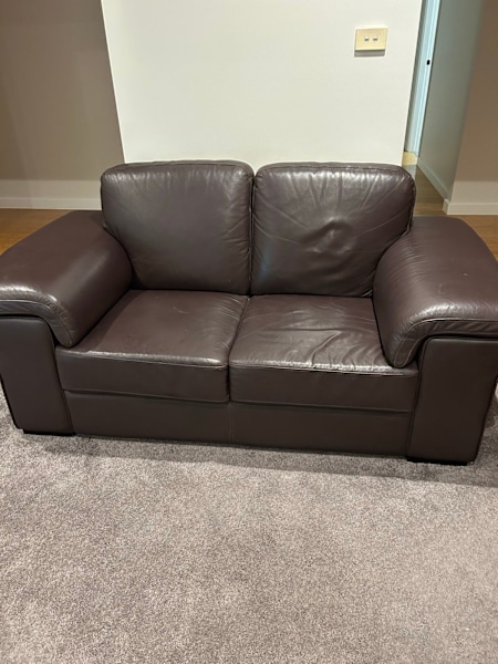 2 x Leather Lounges62863411799042111
