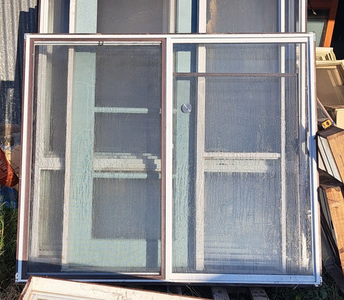 Medium sized aluminium window63438522612099110