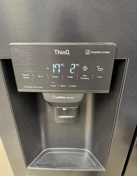625L LG Fridge with Ice and Water Dispenser63022179599619111