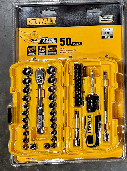 DeWalt vacuum cleaner 63441727554178113