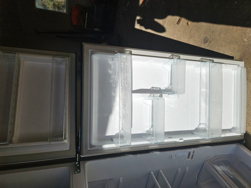 272L Hisence fridge. 63022634488066113