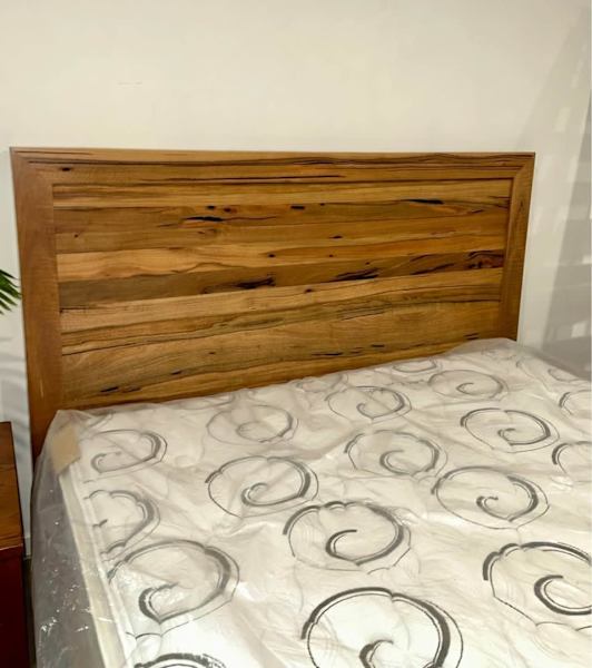 Esperence King Bed62863406355842113