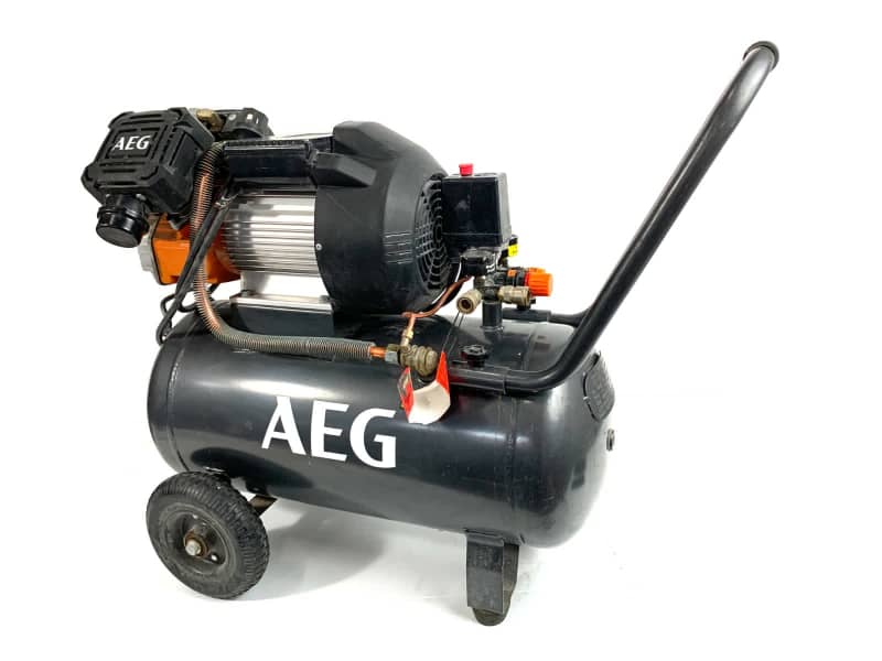ontploffing Schuldenaar Evenement AEG AC3050V 2.85HP 50L V-Twin Air Compressor | Power Tools | Gumtree  Australia Joondalup Area - Joondalup | 1304478300