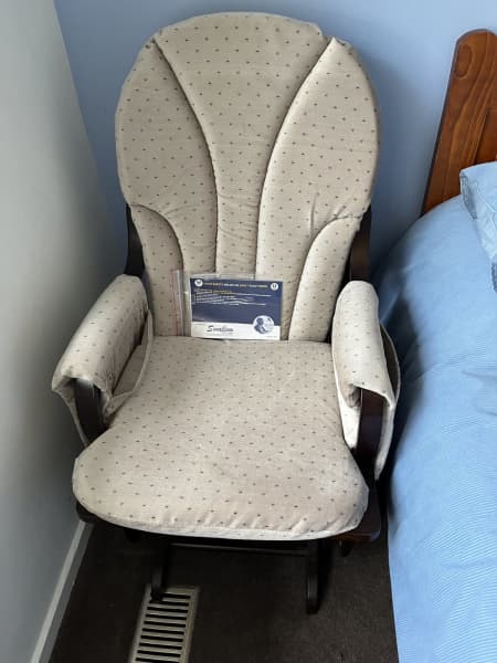 ladybird gliding nursing chair