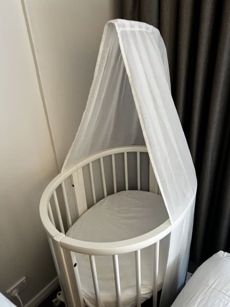 Stokke hotsell cot gumtree