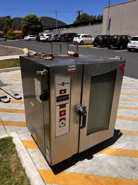 Combi oven commercial kitchen63442939994498110