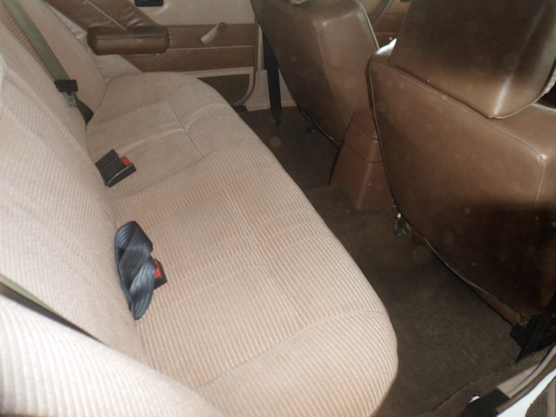 Holden VH Commodore65074672546178113