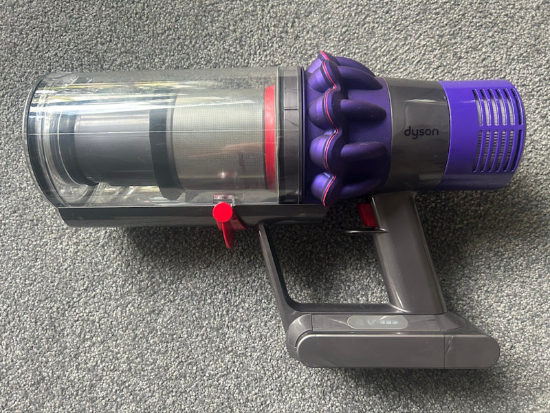 LATEST DYSON V10 CYCLONE VACUUM IN AS NEW CONDITION 63016487542914113