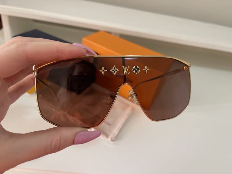 Louis Vuitton Black/Gold Z0936w Mascot Sunglasses, Accessories, Gumtree Australia Shepparton City - Shepparton