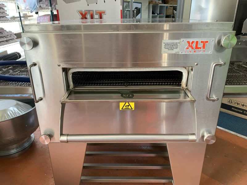 XLT 1832 Pizza Conveyor Oven63016059893634113
