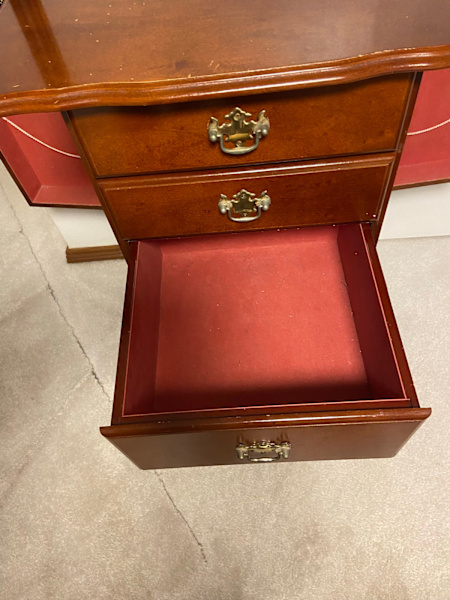 Versatile Jewellery Cabinet62863379086466112