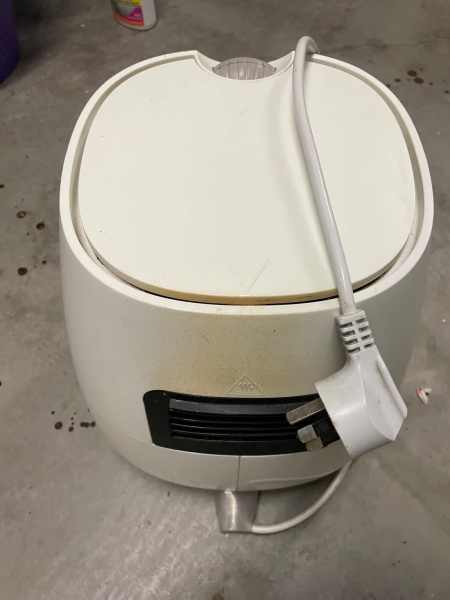 Compact White Air Fryer - Your Ticket to Healthier Cooking!63014237284354113