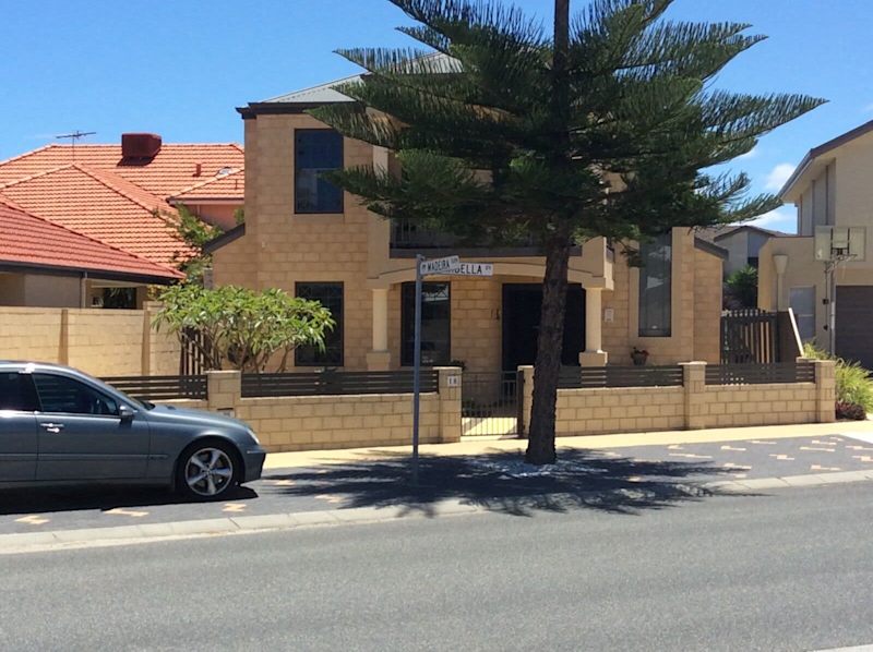 IRONING/ RELIABLE SERVICE/HILLARYS62929669153795111