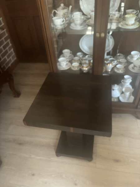Small wooden table62864724000514111