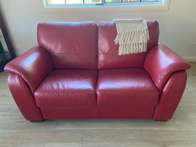 Red leather lounge - 3 seater with a 2 seater62863376254850112